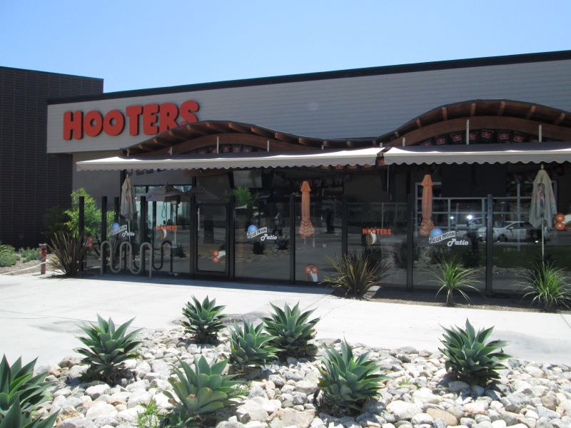 Commercial Awnings Installed, Hooters in Los Angeles_After_3