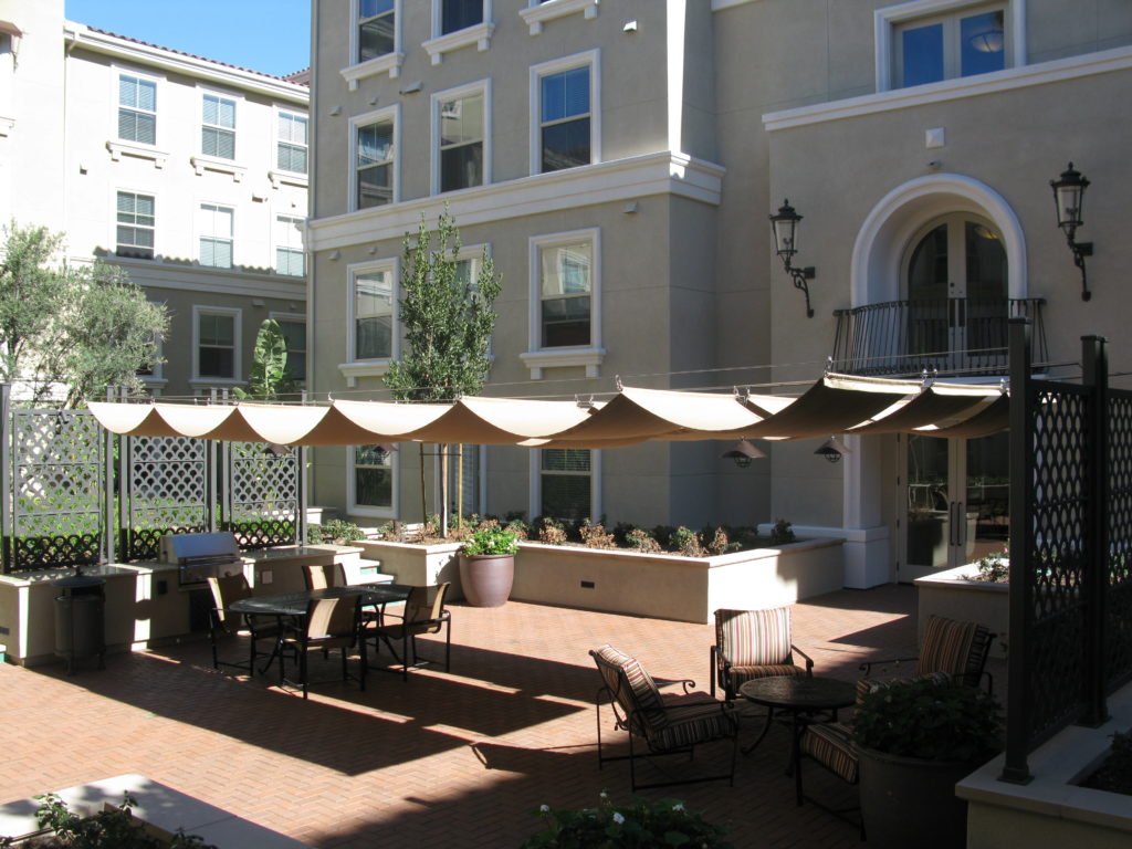 Many Benefits of Commercial Awnings