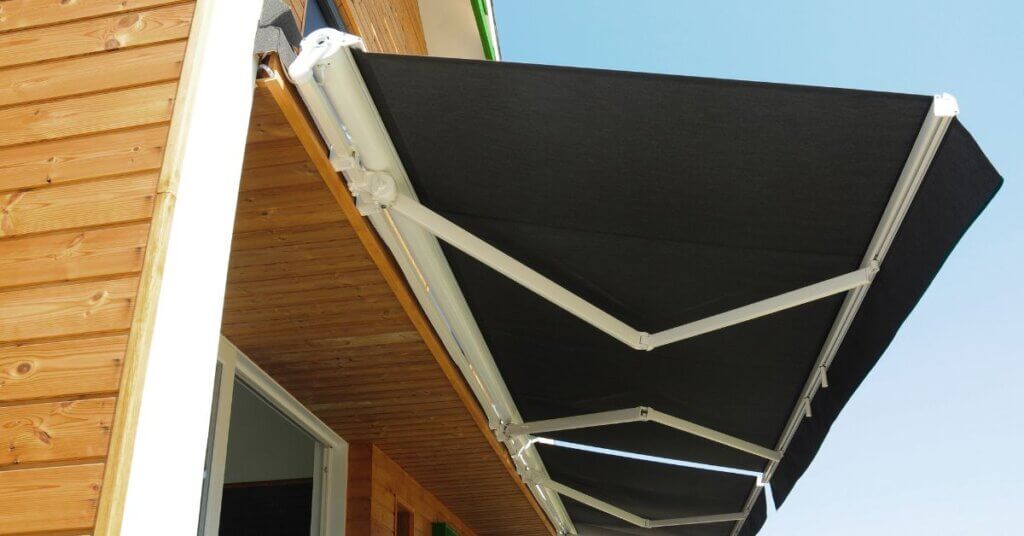 Advantages of Installing SunPro Retractable Awnings in Your Los Angeles Home | modern awning